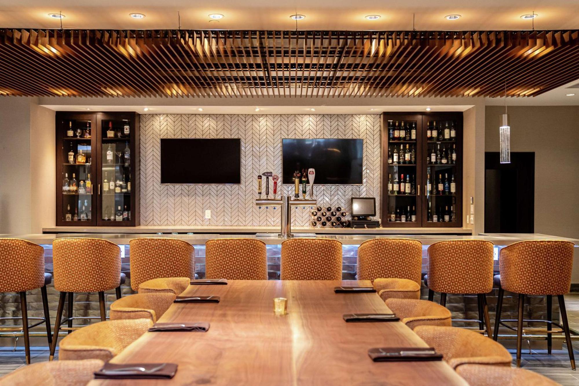 Hotel Doubletree By Hilton Kitchener Esterno foto