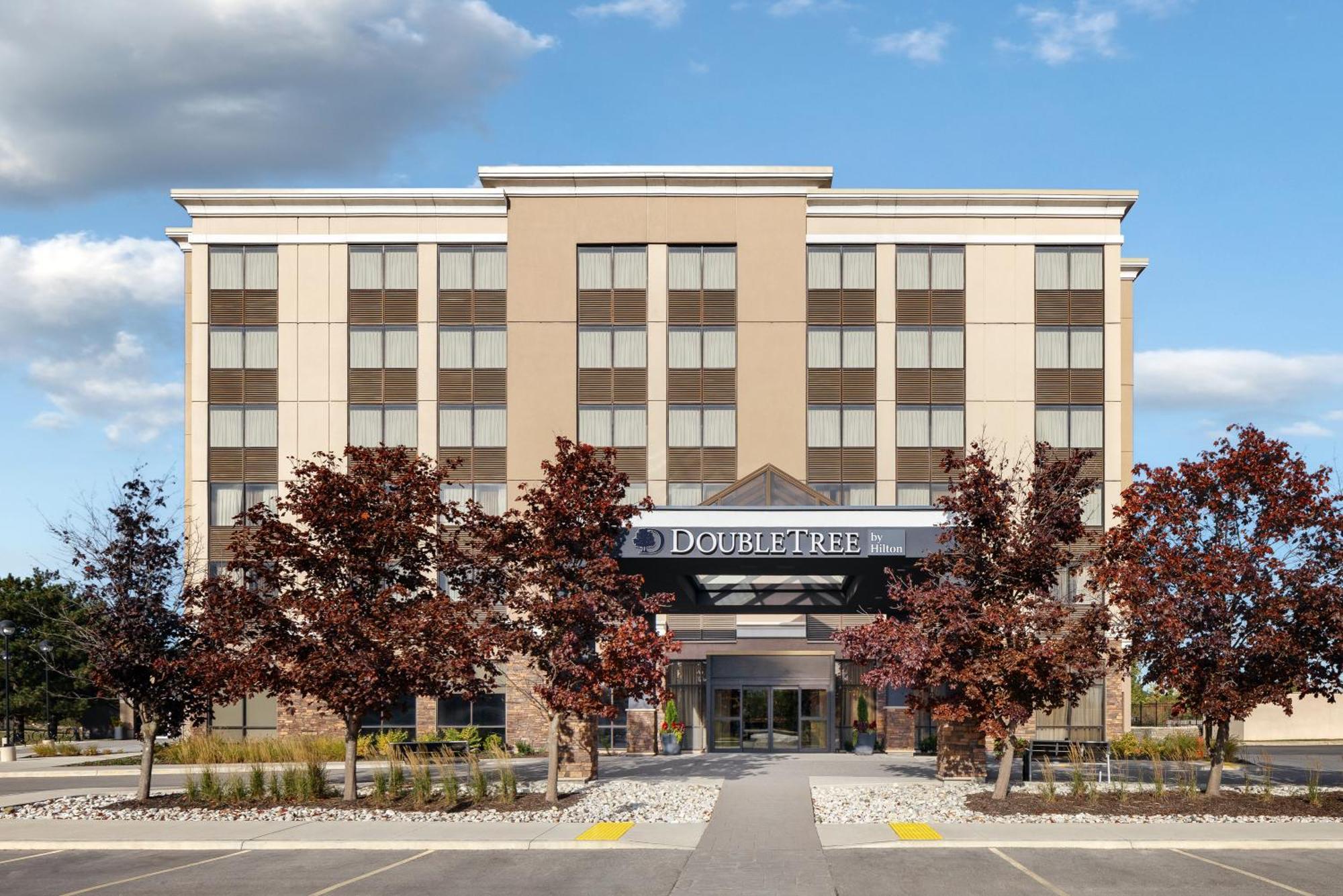 Hotel Doubletree By Hilton Kitchener Esterno foto