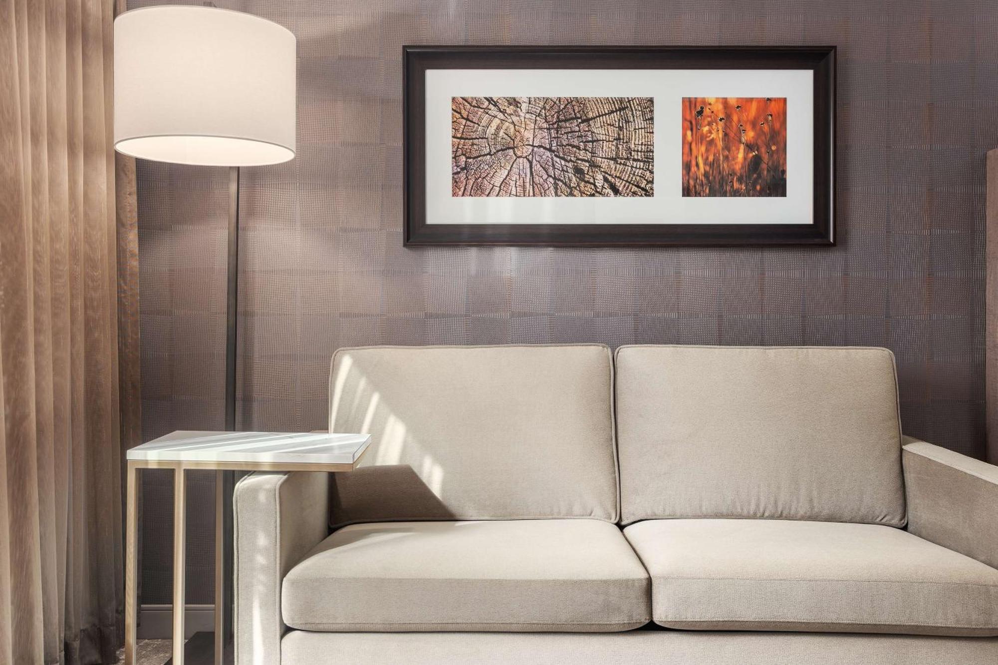 Hotel Doubletree By Hilton Kitchener Esterno foto