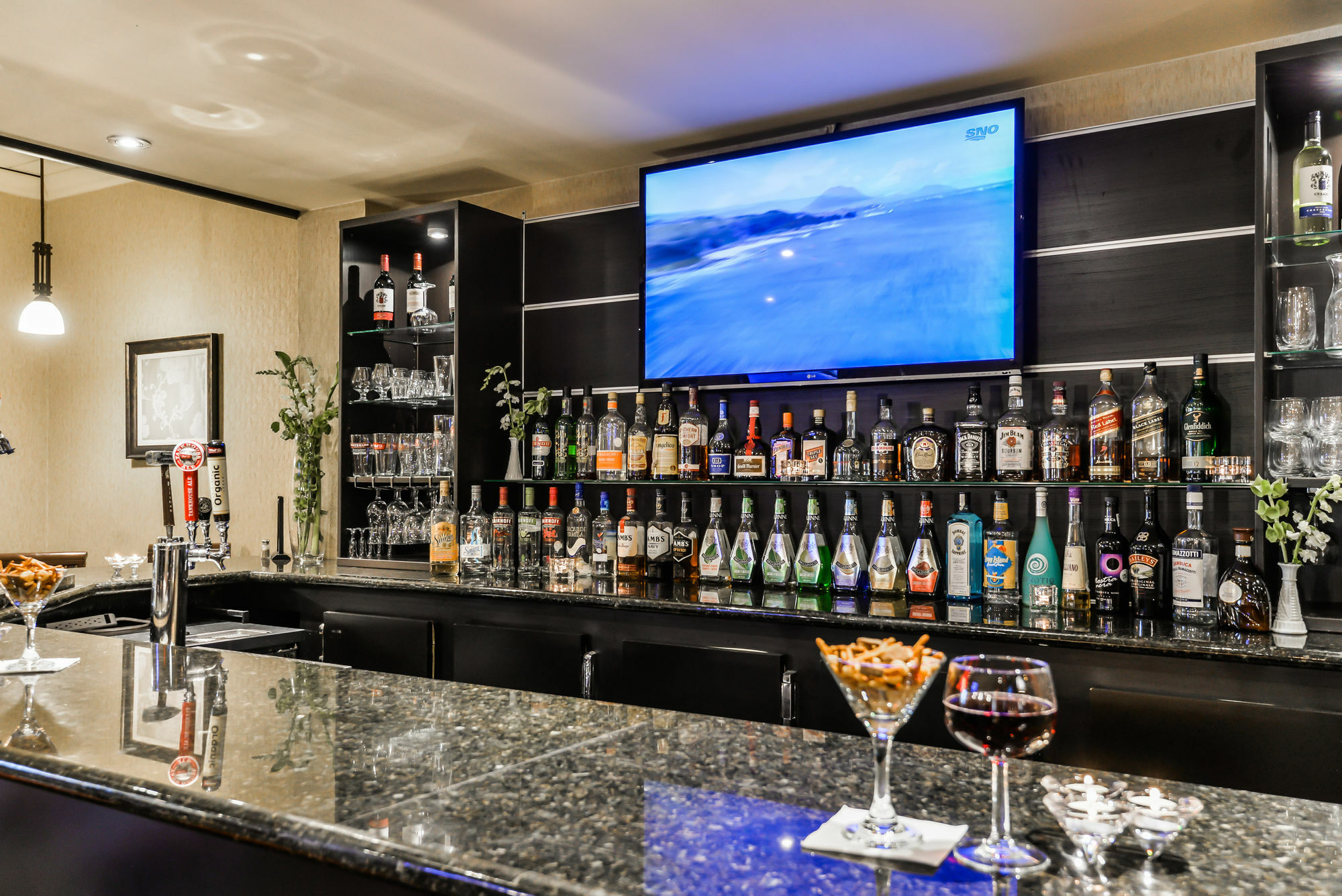 Hotel Doubletree By Hilton Kitchener Esterno foto