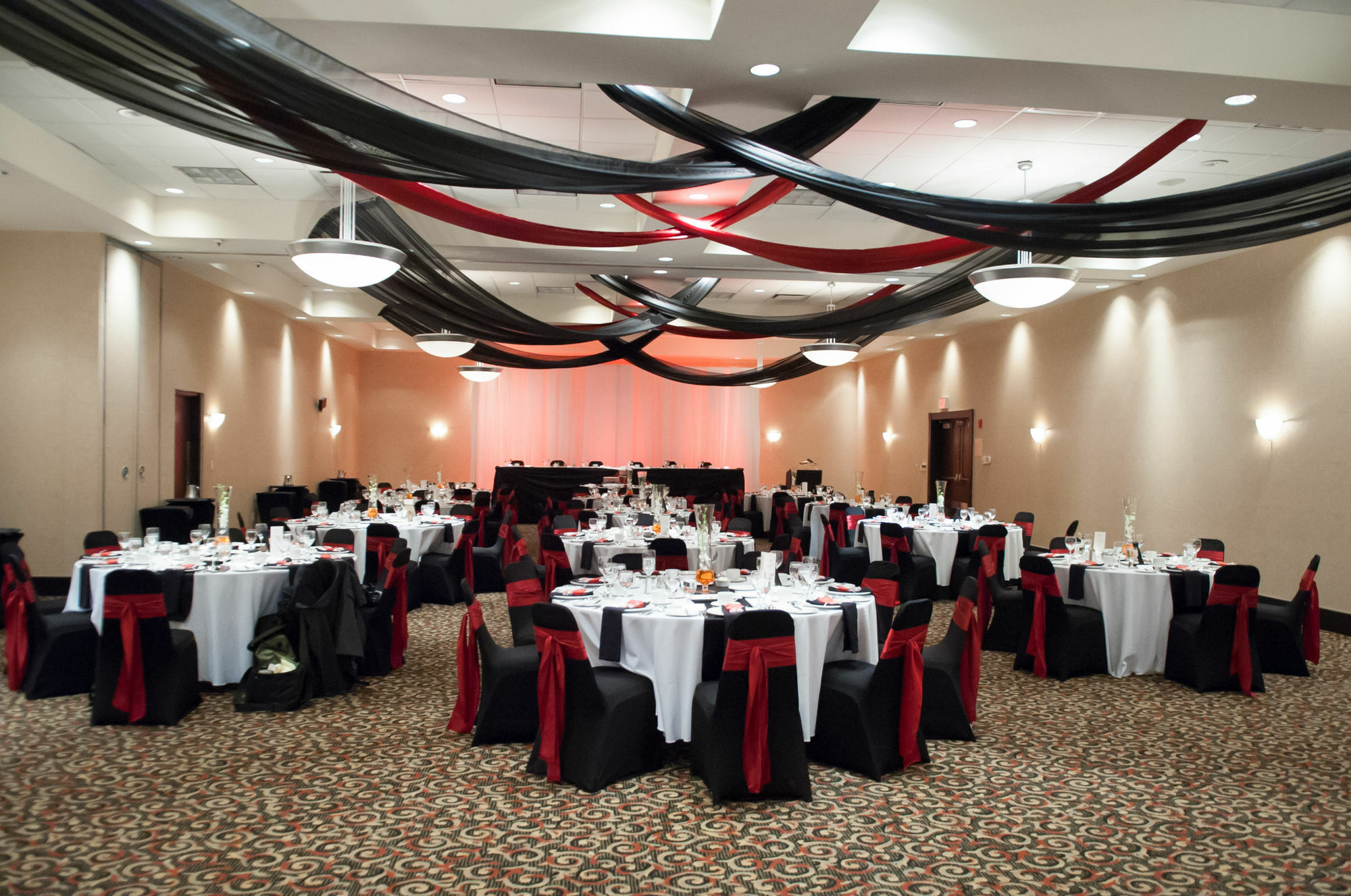 Hotel Doubletree By Hilton Kitchener Esterno foto